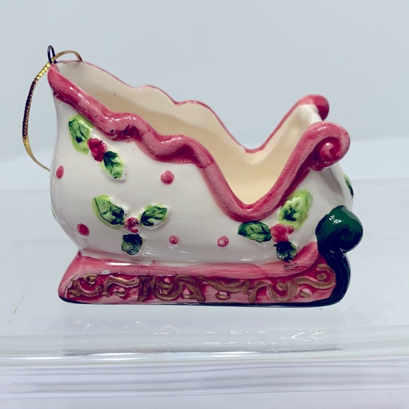 Victorian Christmas sleigh ornament - Picture 1 of 10